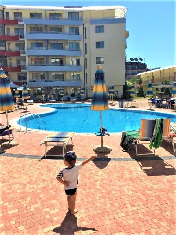 Apartment In Central Plaza Sunny Beach Buitenkant foto