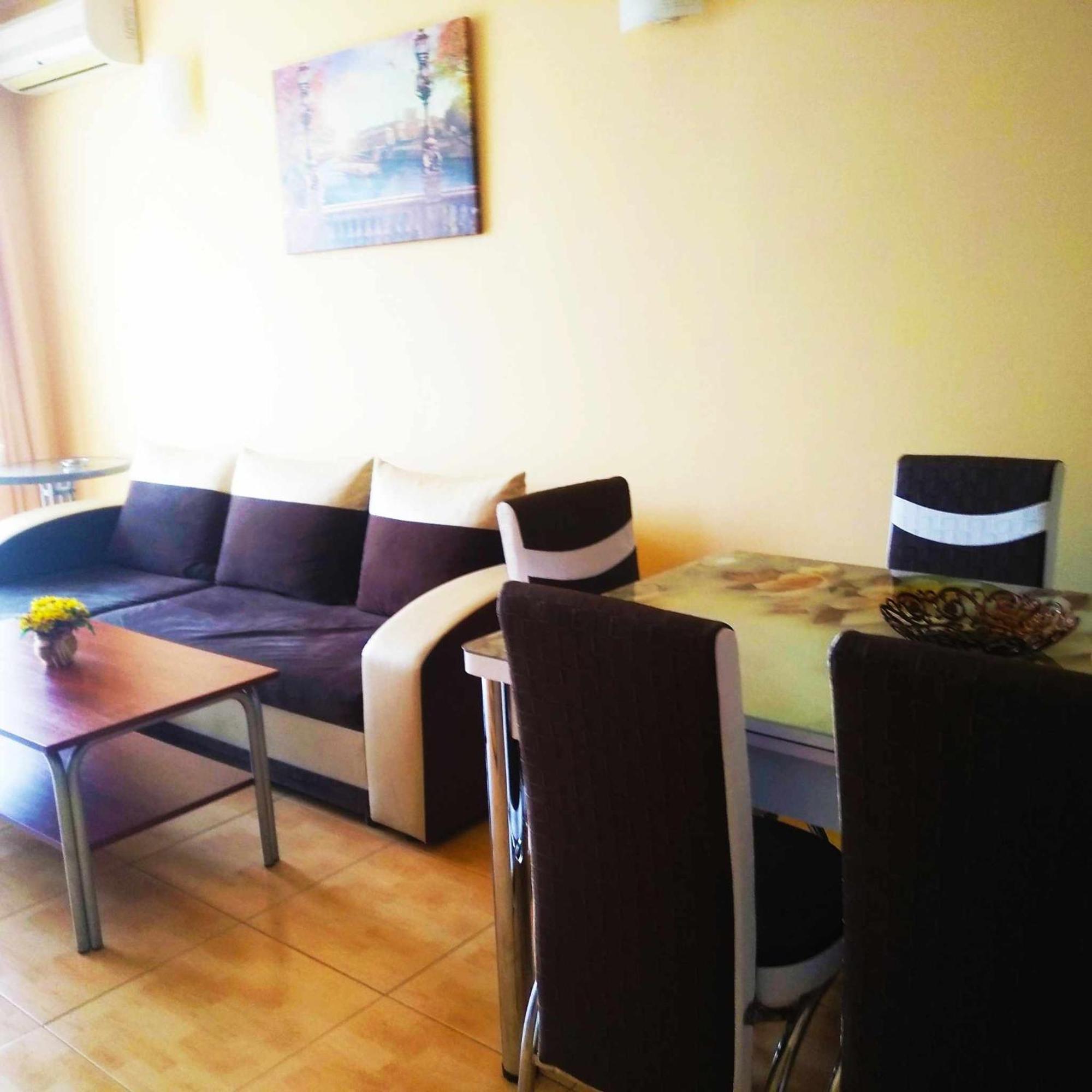 Apartment In Central Plaza Sunny Beach Buitenkant foto