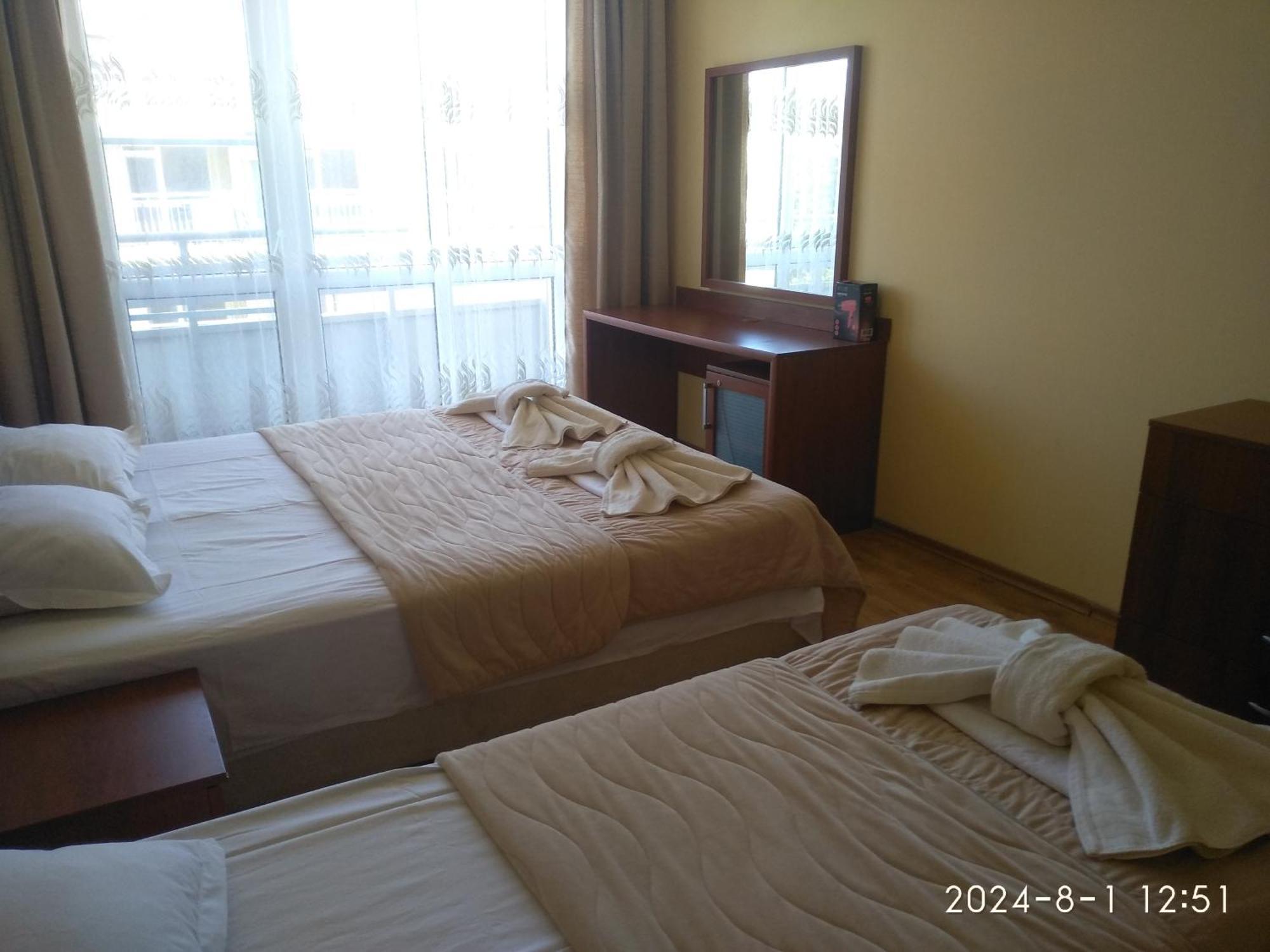 Apartment In Central Plaza Sunny Beach Buitenkant foto